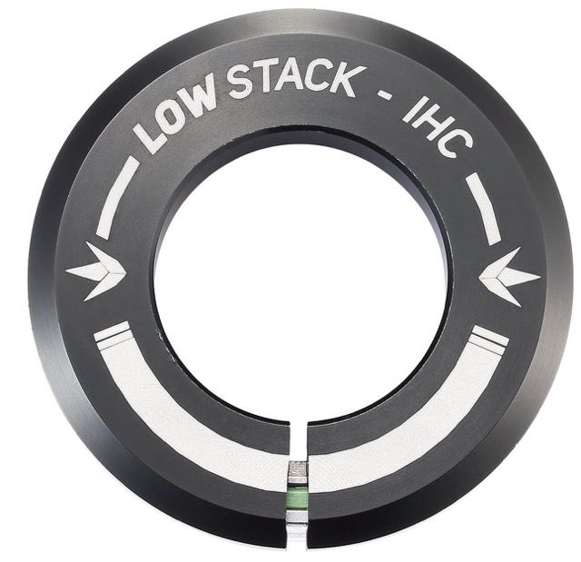 Kaelalaager Blunt Low Stack IHC Black