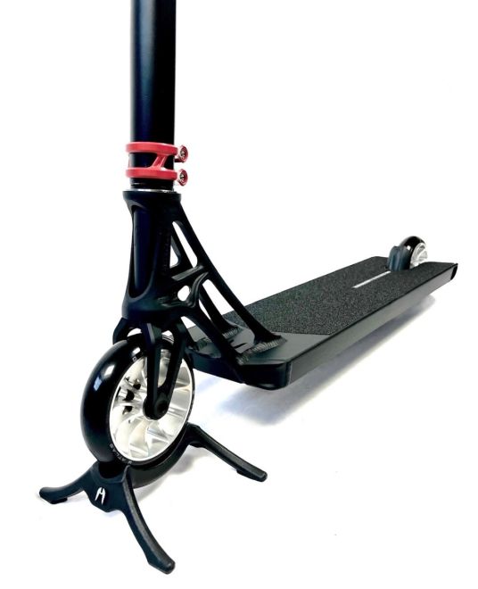 Tõukeratas custom Ethic Tenacity Demon 12std