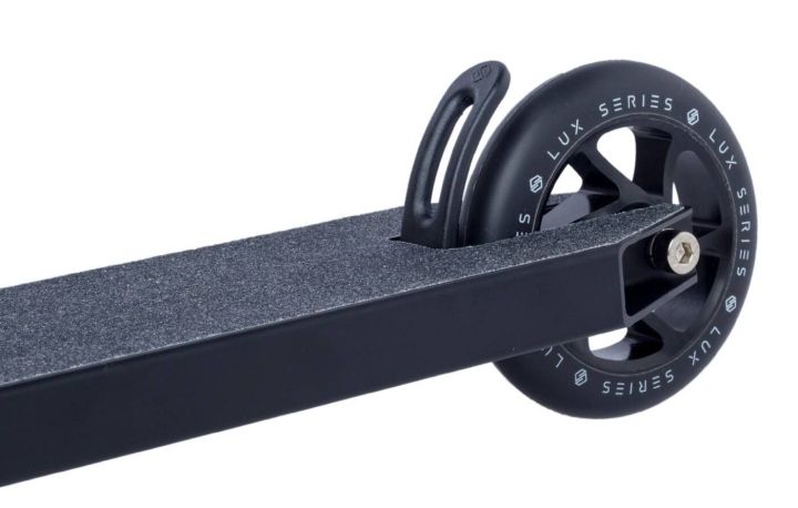 Tõukeratas Striker Lux Youth Black